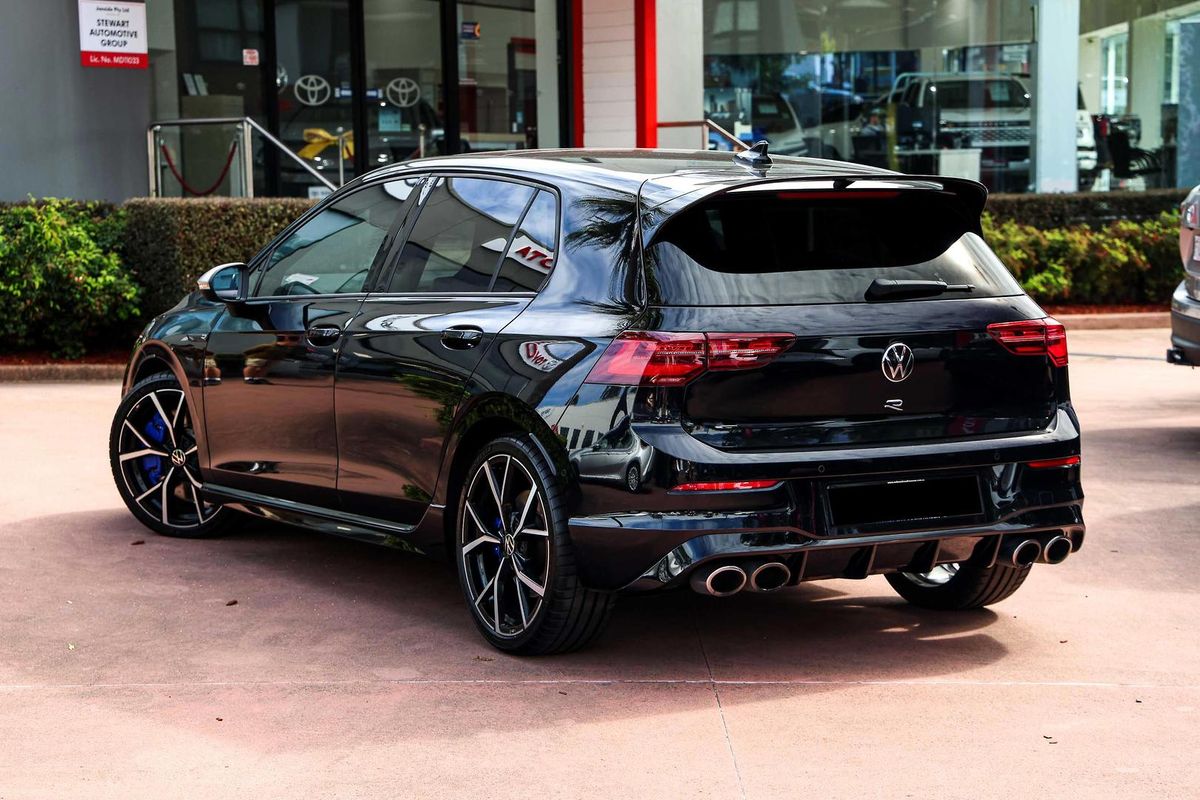 2023 Volkswagen Golf R 8