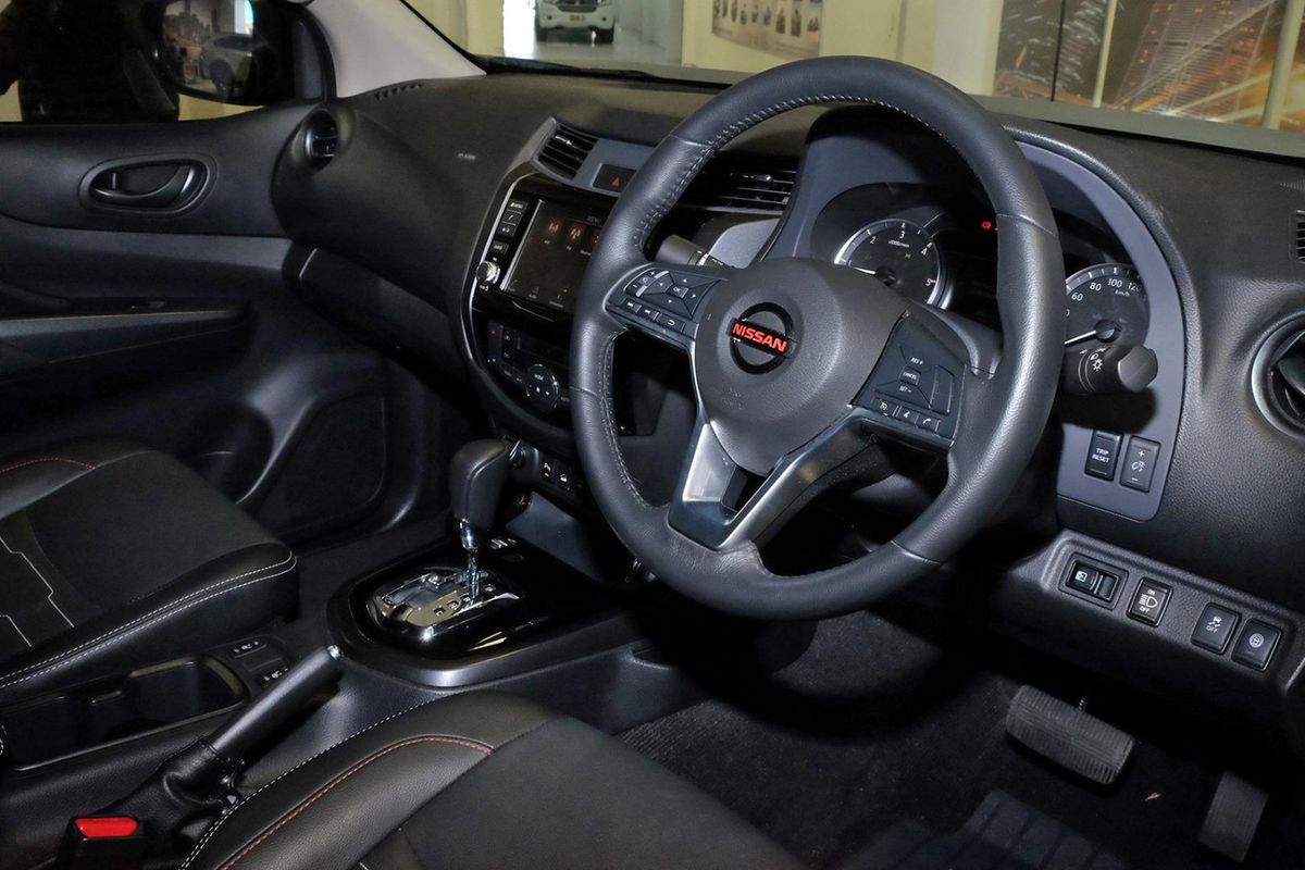 2024 Nissan Navara PRO-4X Warrior D23 4X4 image 7