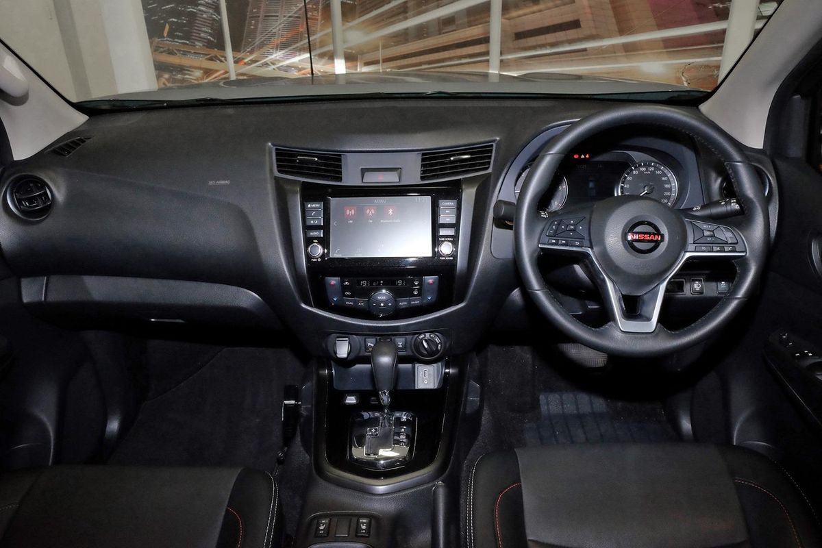 2024 Nissan Navara PRO-4X Warrior D23 4X4 image 8