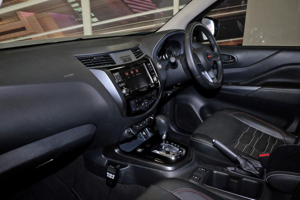 2024 Nissan Navara PRO-4X Warrior D23 4X4 image 9