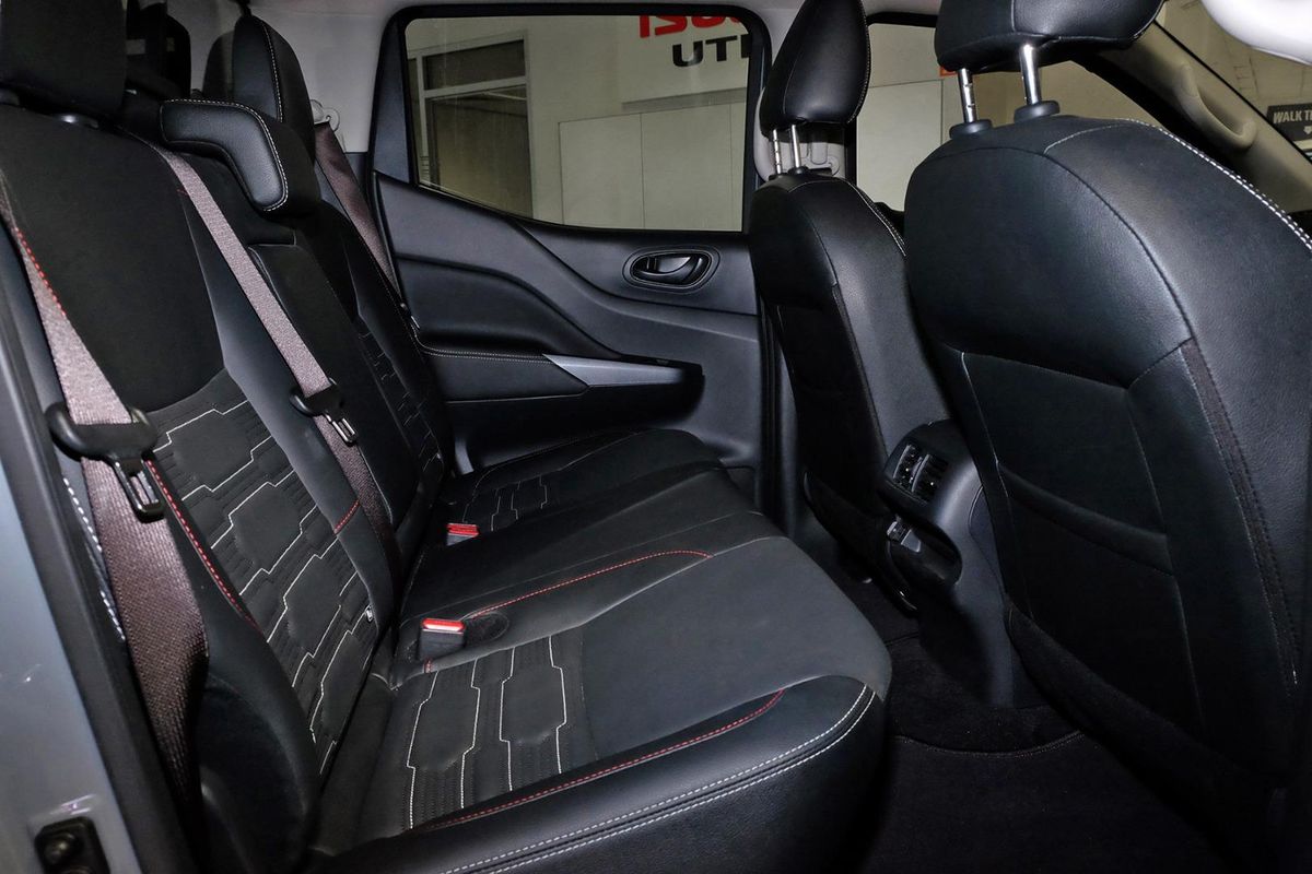 2024 Nissan Navara PRO-4X Warrior D23 4X4 image 10