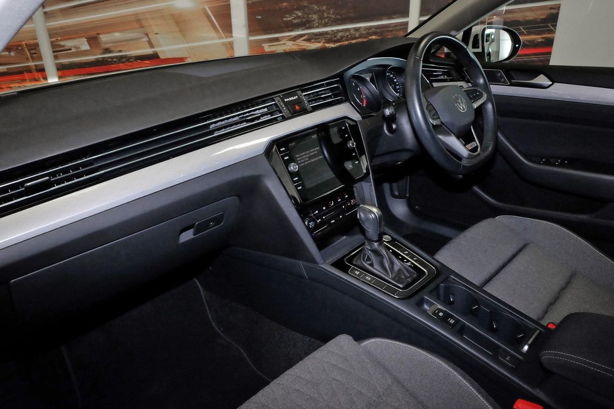 2023 Volkswagen Passat 206TSI Proline B8 image 9