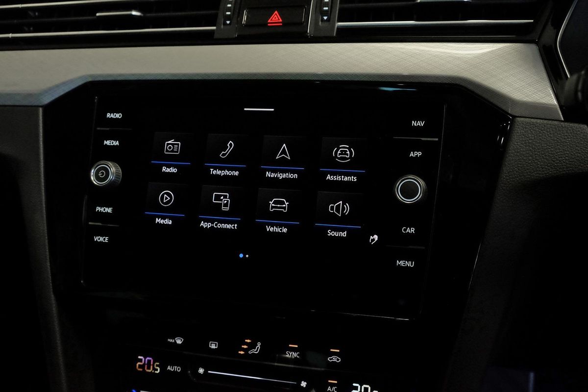 2023 Volkswagen Passat 206TSI Proline B8 image 12