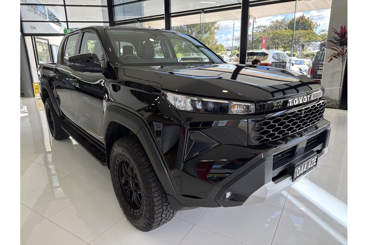 2025 Toyota Hilux SR 48V GUN227R 4X4