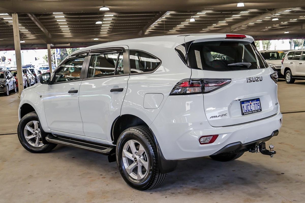 2023 Isuzu MU-X LS-M