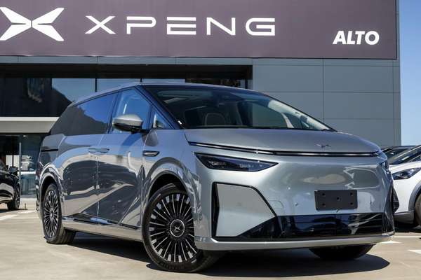 2026 XPENG X9 Standard Range
