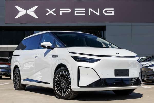 2026 XPENG X9 Standard Range