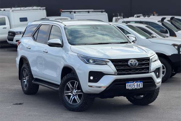 2023 Toyota Fortuner GXL GUN156R