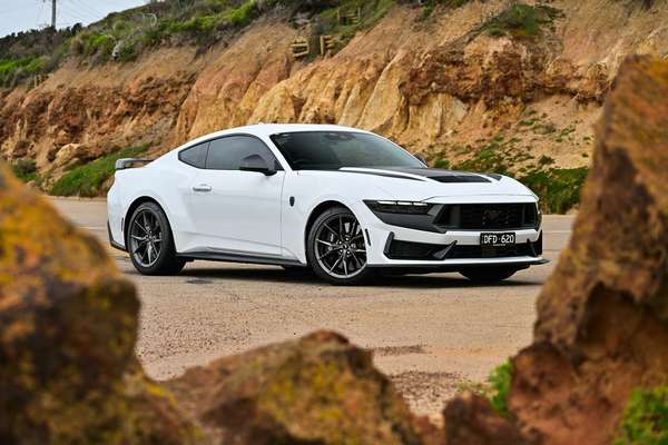 2024 Ford Mustang Dark Horse FO