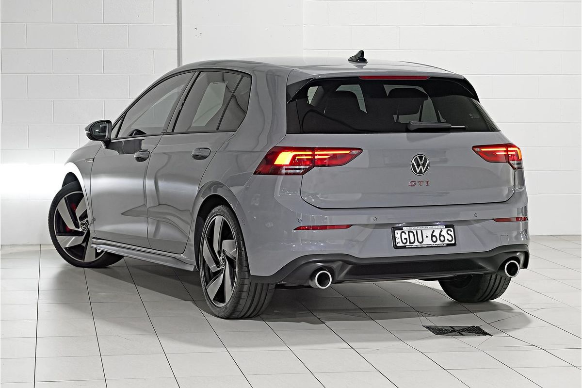 2023 Volkswagen Golf GTI 8
