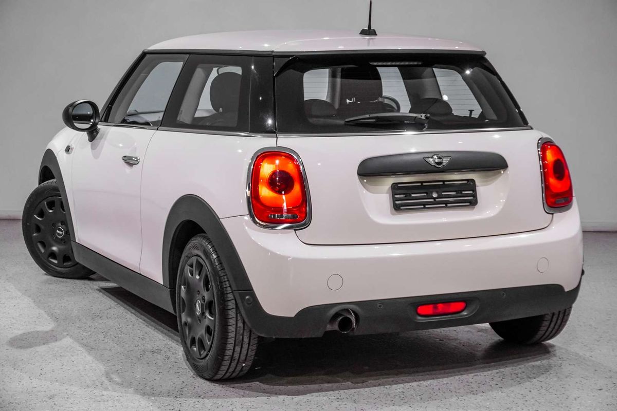 2017 MINI Hatch Cooper F56