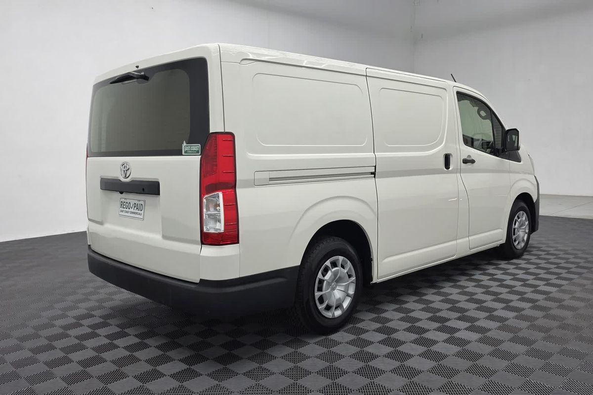 2022 Toyota Hiace GDH300R LWB