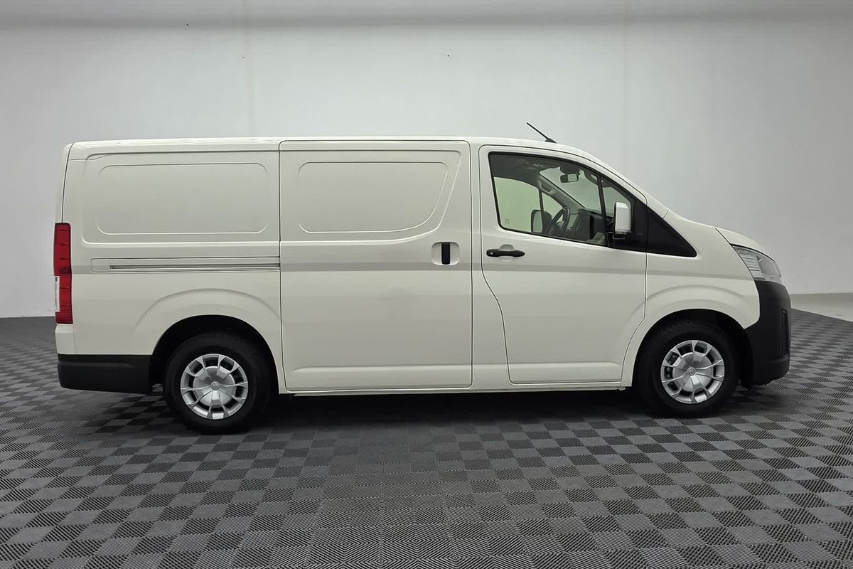 2022 Toyota Hiace GDH300R LWB