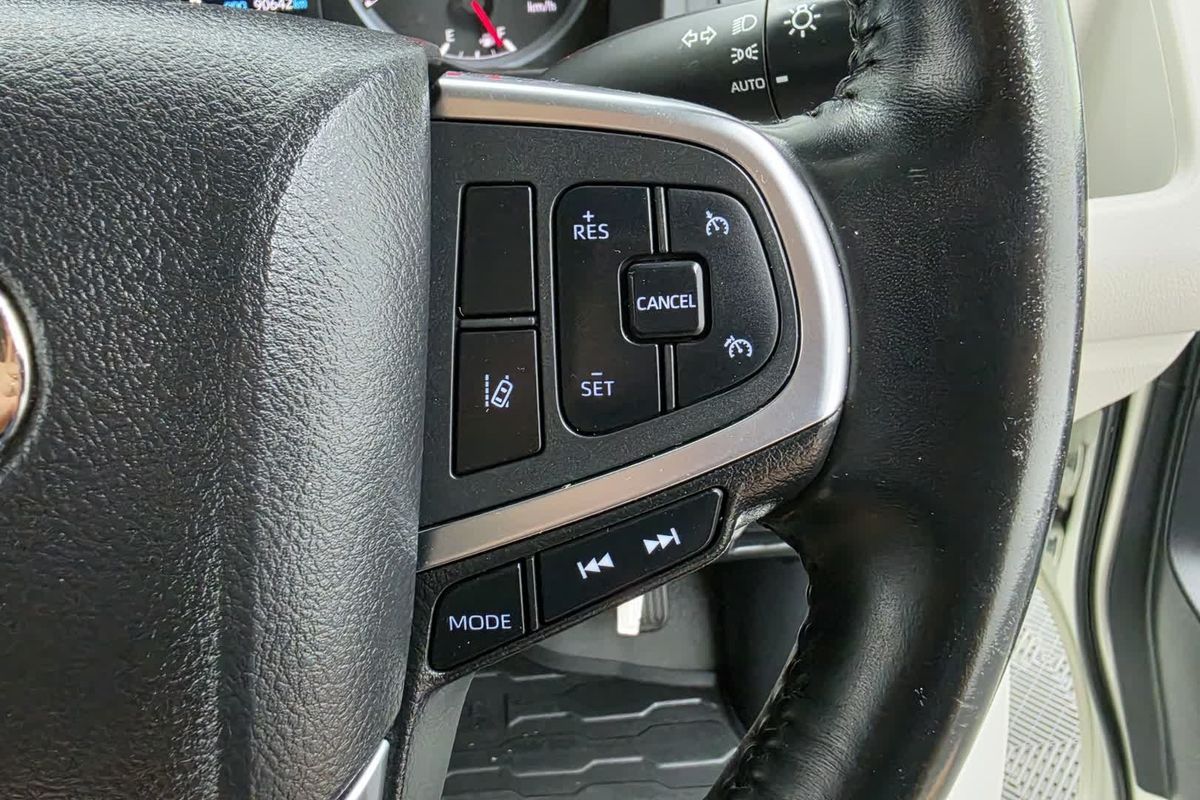 2022 Toyota Hiace GDH300R LWB
