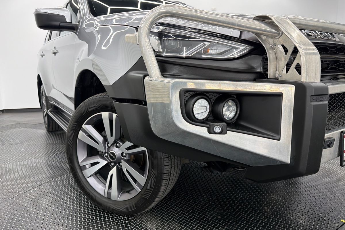2023 Isuzu MU-X LS-T