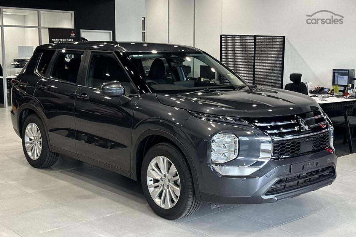 2025 Mitsubishi Outlander ES ZM