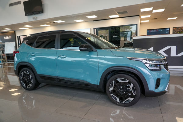 2025 Kia Seltos GT-Line SP2 PE thumb-3