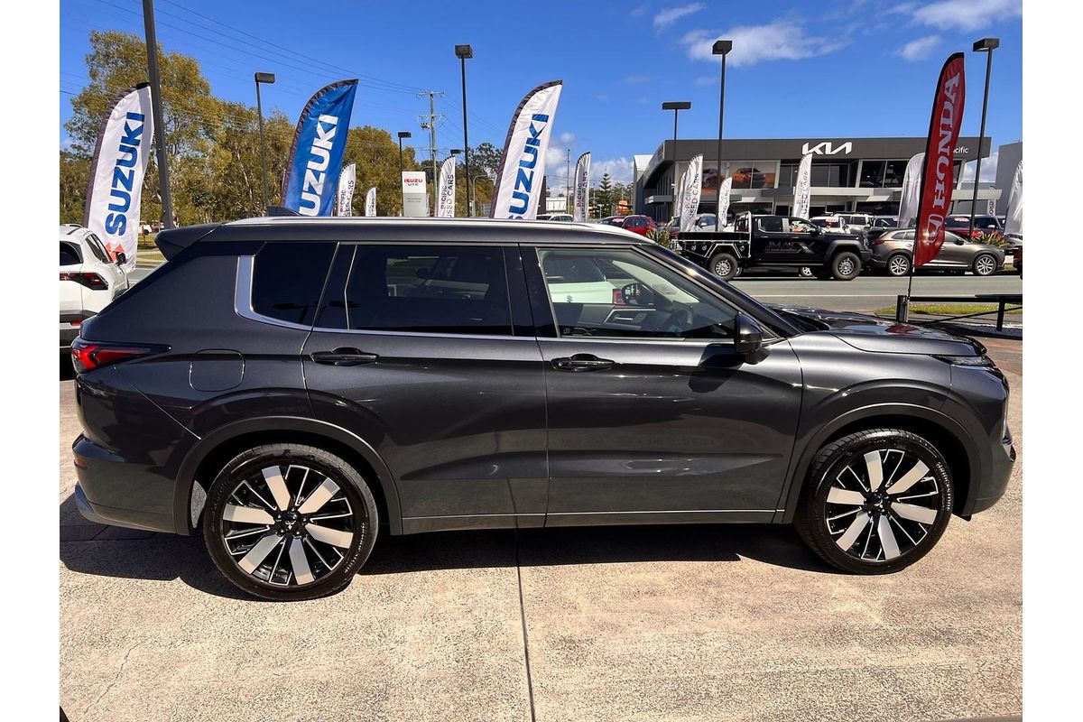 2025 Mitsubishi Outlander Exceed ZM