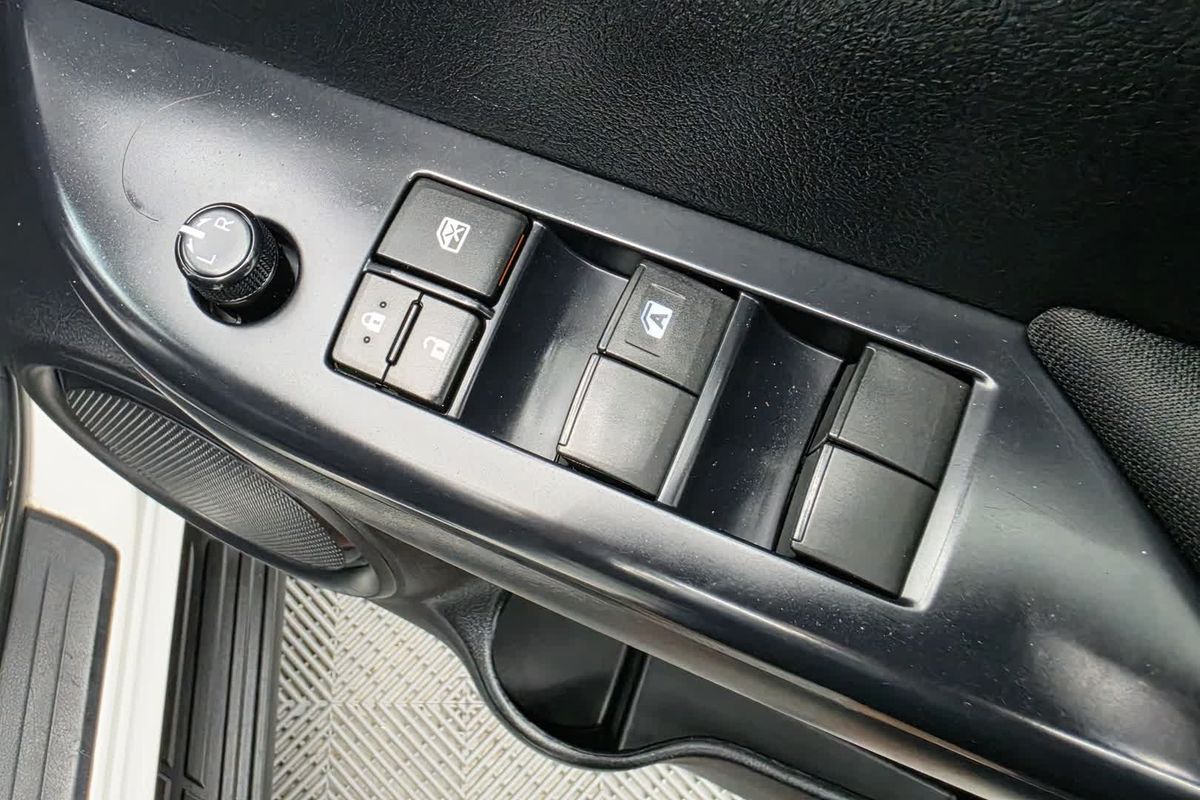 2023 Toyota Hilux SR GUN126R 4X4