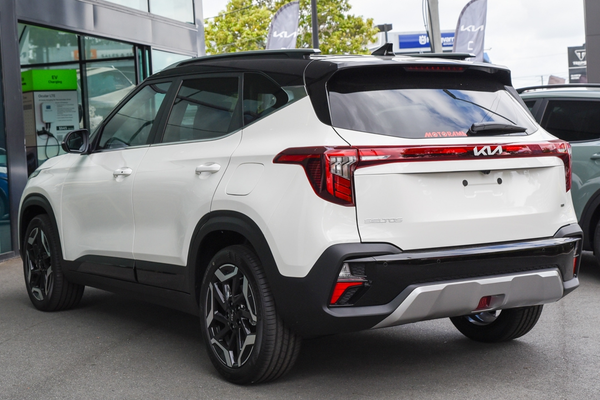 2025 Kia Seltos GT-Line SP2 PE thumb-5