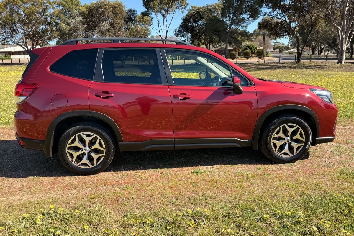 2020 Subaru Forester 2.5i S5