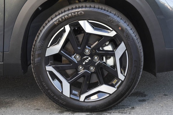 2025 Kia Seltos GT-Line SP2 PE thumb-3