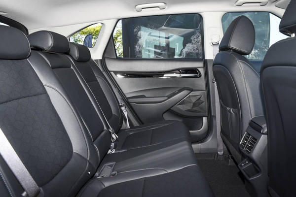 2025 Kia Seltos GT-Line SP2 PE thumb-8