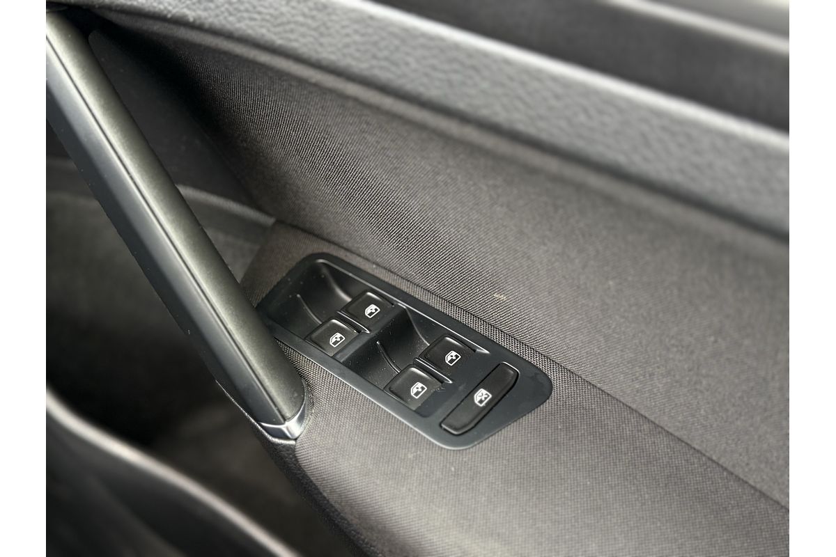 2017 Volkswagen Golf 92TSI Comfortline 7