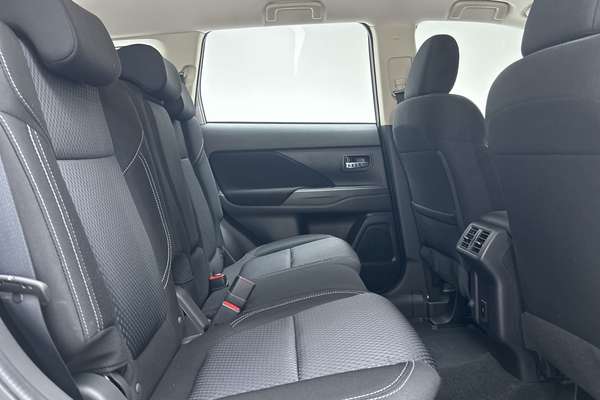 2019 Mitsubishi Outlander ES ADAS ZL thumb-11