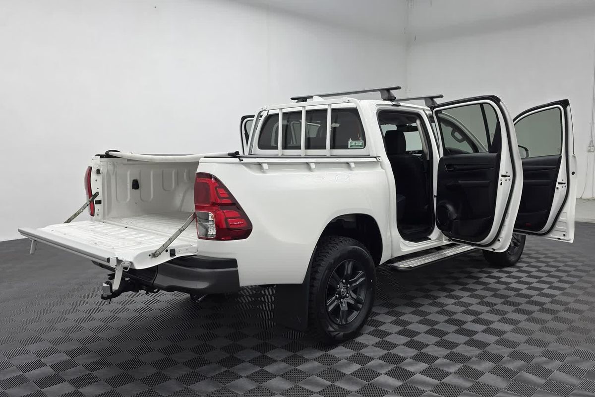 2022 Toyota Hilux SR GUN126R 4X4
