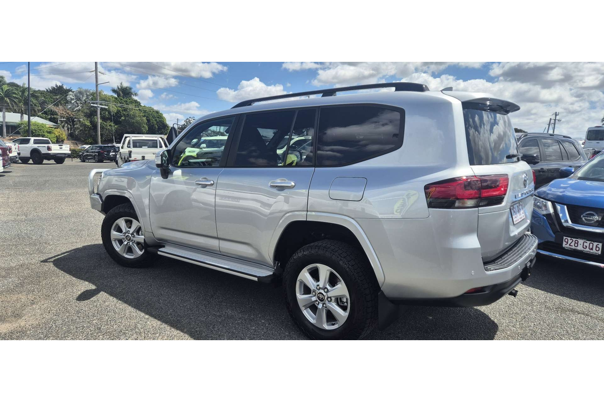 2024 Toyota Landcruiser GXL FJA300R