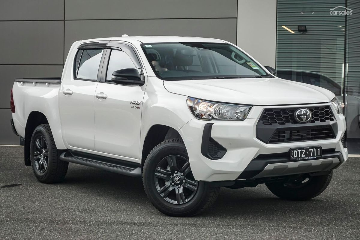2025 Toyota Hilux SR GUN126R 4X4