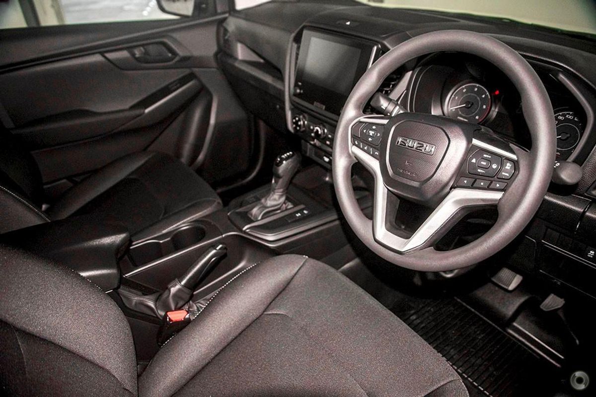 2026 Isuzu D-MAX SX 4X4