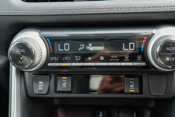 2021 Toyota RAV4 Cruiser AXAH54R thumb-13