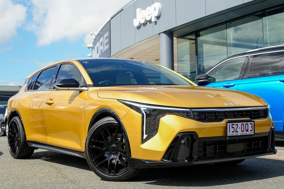 2025 Kia K4 GT-Line CL4m