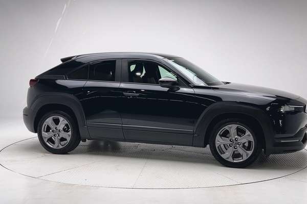 2022 Mazda MX-30 G20e Evolve DR Series thumb-3