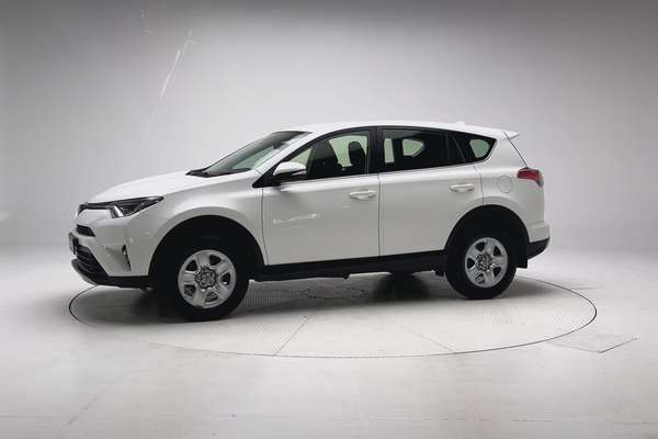 2018 Toyota RAV4 GX ZSA42R thumb-6