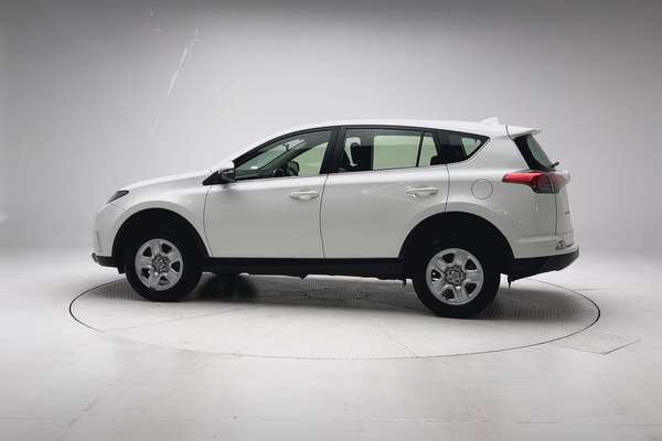 2018 Toyota RAV4 GX ZSA42R thumb-7