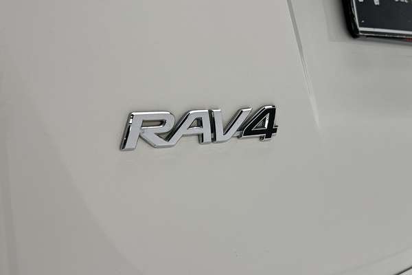 2018 Toyota RAV4 GX ZSA42R thumb-21
