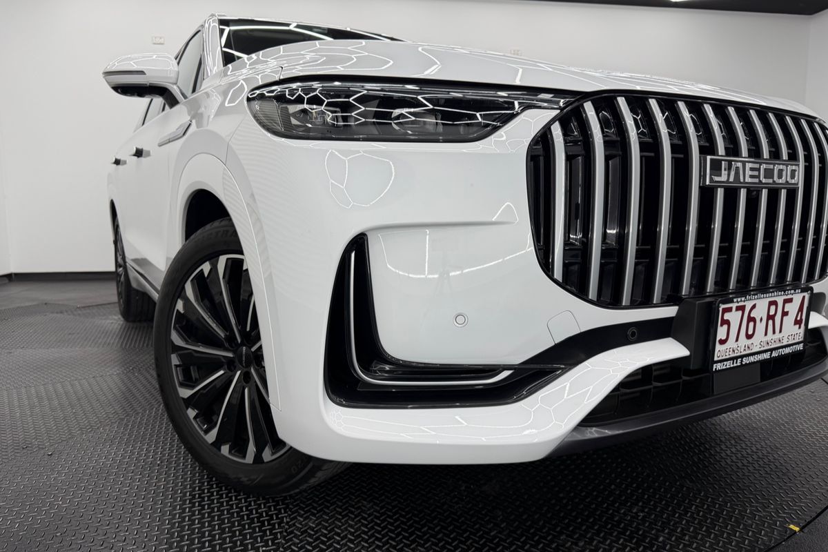 2025 OMODA JAECOO J8 Track