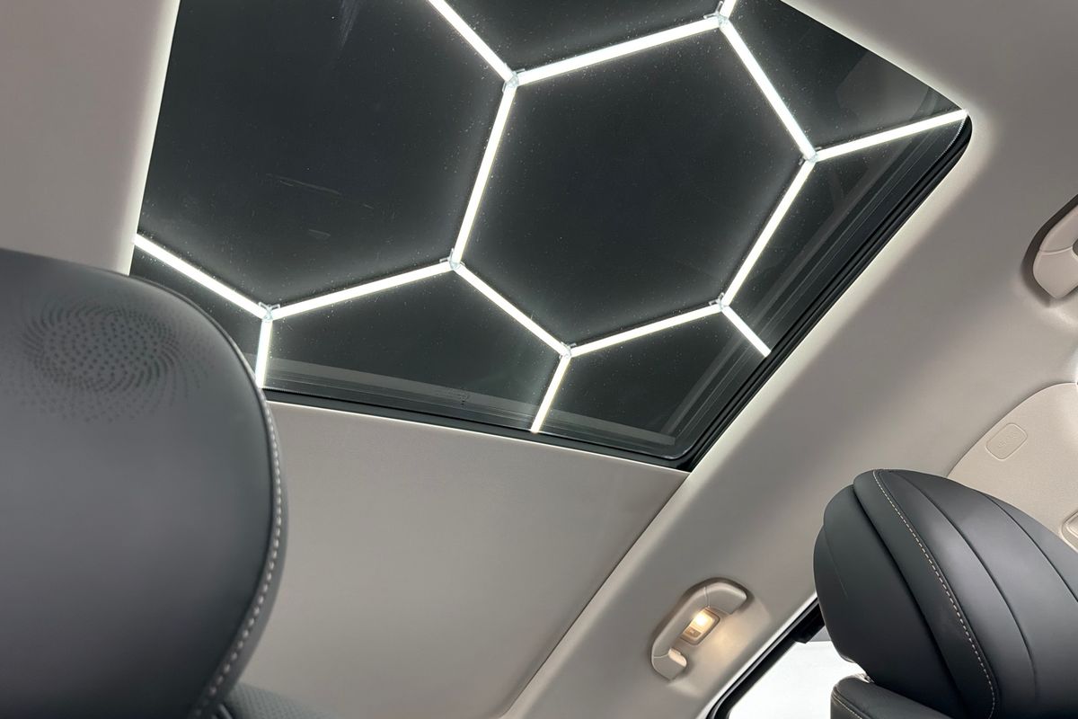 2025 OMODA JAECOO J8 Track