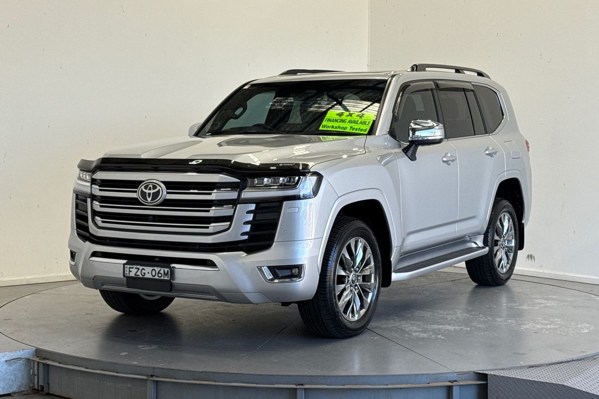 2026 Toyota Landcruiser Sahara ZX FJA300R