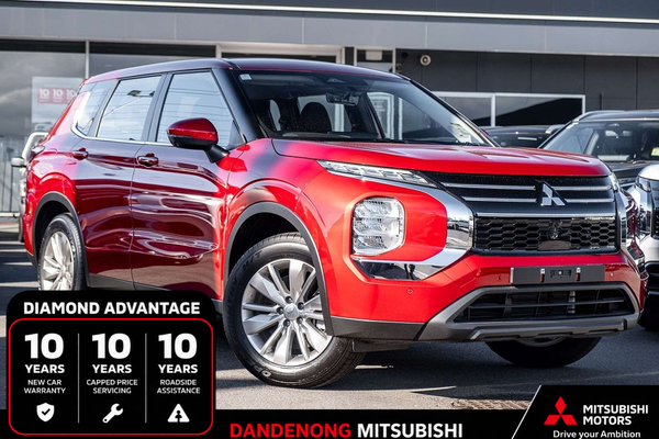 2025 Mitsubishi Outlander ES ZM