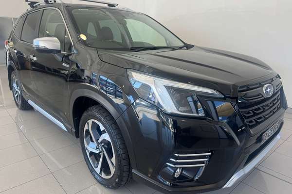 2022 Subaru Forester Hybrid S S5
