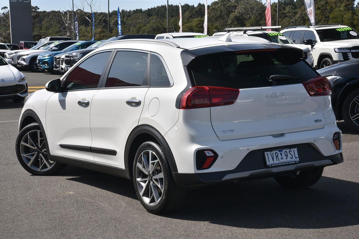 2022 Kia Niro Hybrid Sport DE