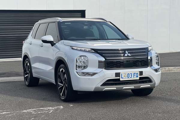 2023 Mitsubishi Outlander Exceed Tourer ZM
