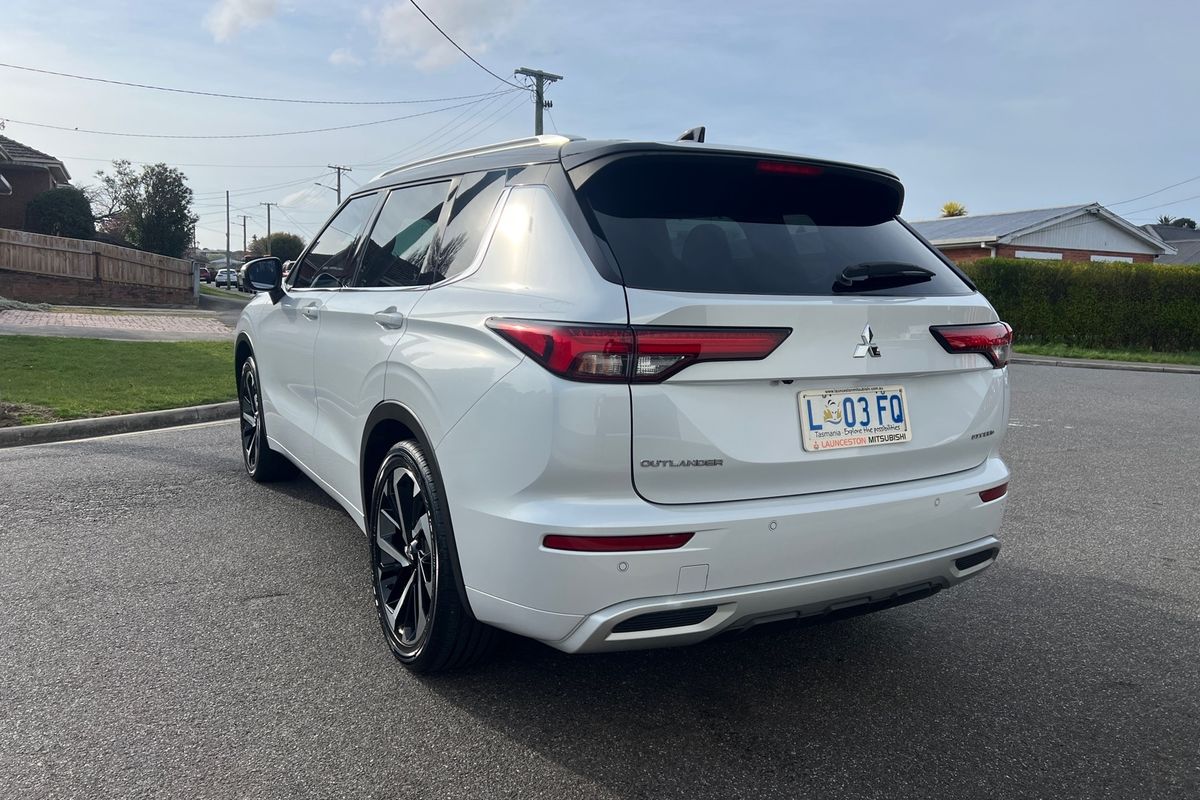2023 Mitsubishi Outlander Exceed Tourer ZM
