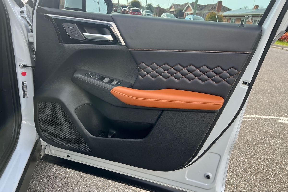 2023 Mitsubishi Outlander Exceed Tourer ZM