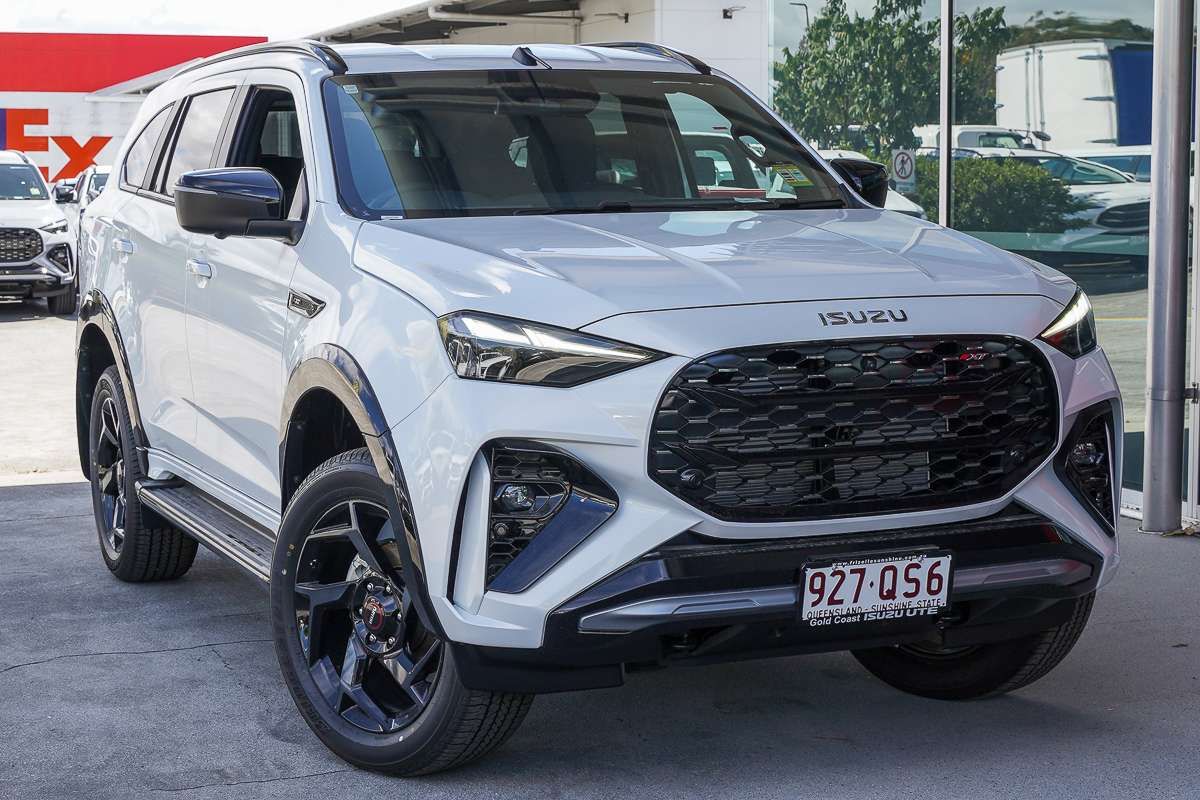 2026 Isuzu MU-X X-TERRAIN