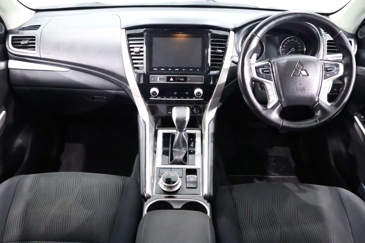 2023 Mitsubishi Pajero Sport GLS QF